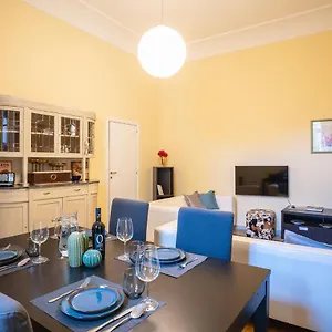 Apartamento Lt Ateneo, Bari