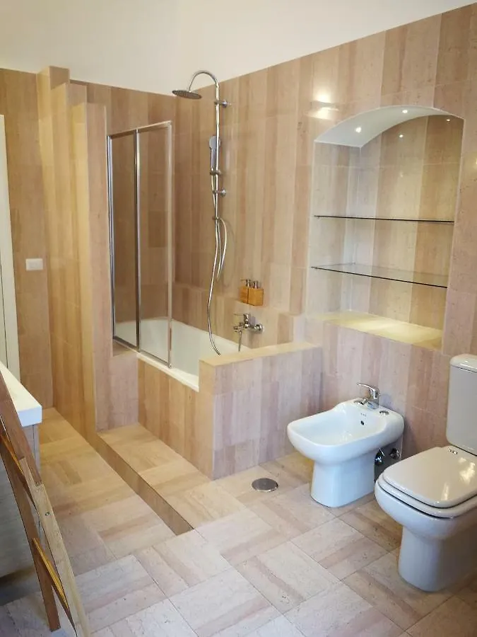 Carulli 69 - Flexible Check-In Apartments Bari 0*,  Włochy